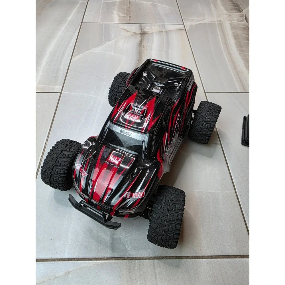 Remo Hobby‎ SMAX 1/16 4WD RC Monster Truck Red Black 2.4GHz with B3 Charger K1
